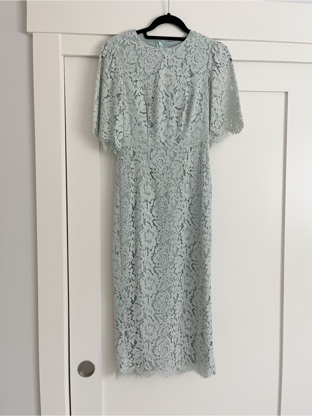 • asos mint lace flutter sleeve dress •